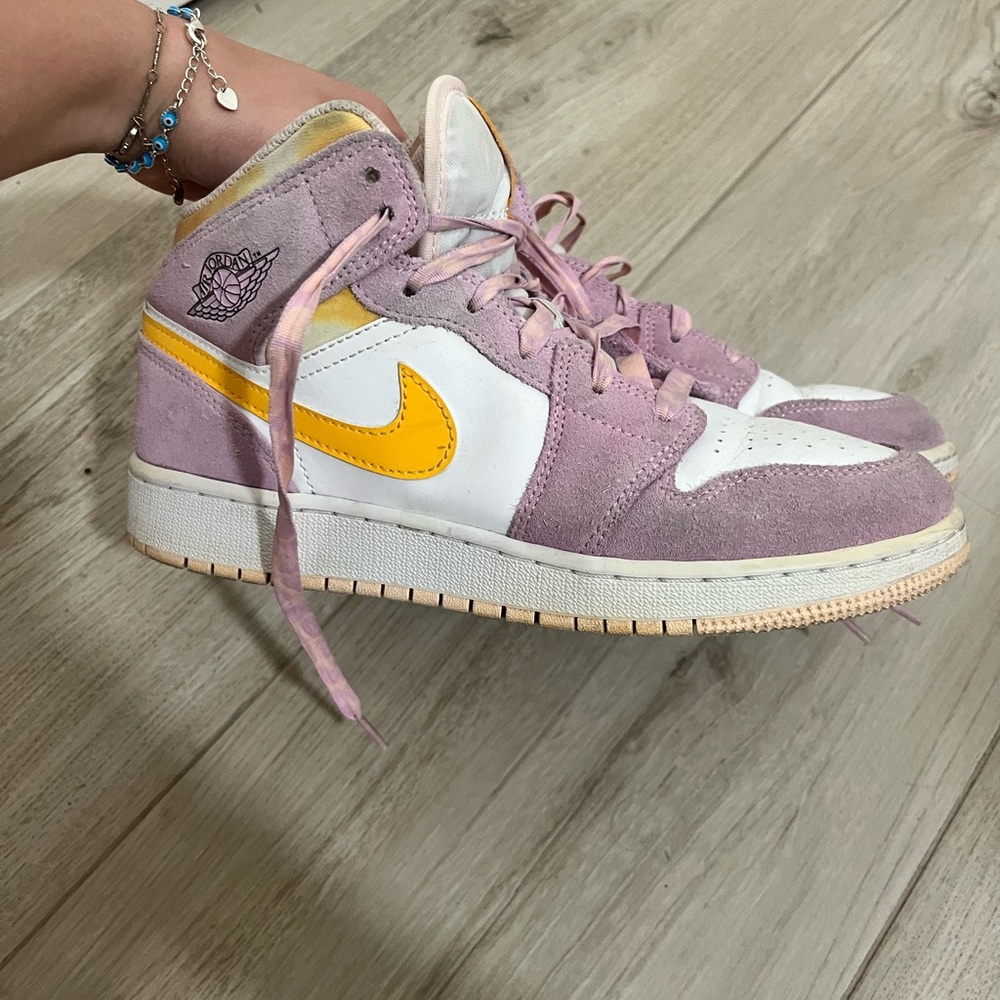 2021 Air Jordan 1 Mid SE GS ‘Arctic Pink’